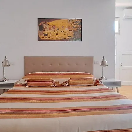 A 2 Passi Apartment Foligno
